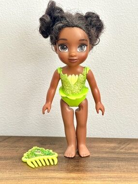 Disney Princess & The Frog Petite Tiana 6" Figure Doll Toy Comb Cake Topper